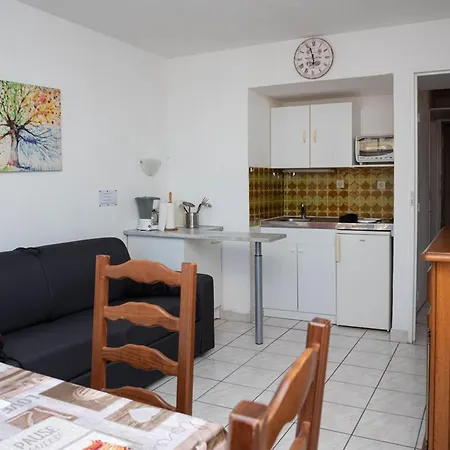 Apartment Cosy Au Lavandou Avec Parking, A Deux Pas De La - Fr-1-803-78 Le Lavandou