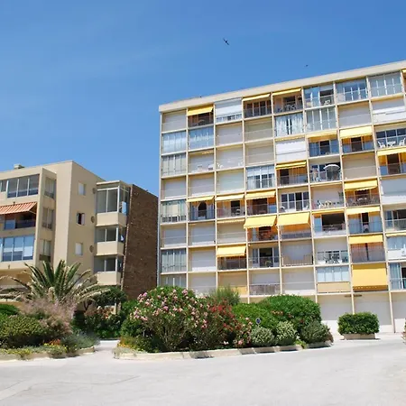 Au Lavandou, A 20m De La Avec Parking - Fr-1-803-78