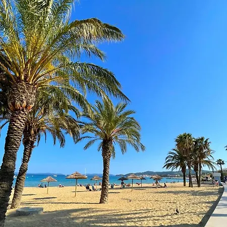 Location Face Pour 2 Personnes Au Lavandou. - Fr-1-803-78