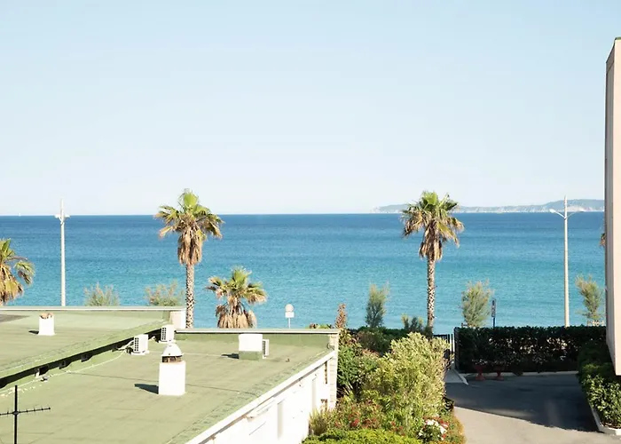 Cosy Au Lavandou Avec Parking, A Deux Pas De La - Fr-1-803-78 Апартаменты Ле-Лаванду